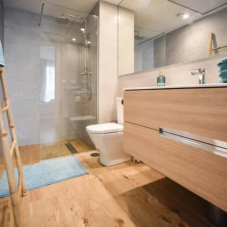 Verano - 2 Bedrooms - Piscina - Garaje شقة